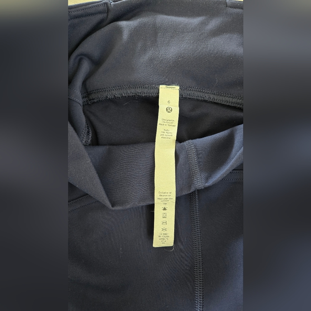 Lululemon | leggings in true navy, size 6 - Picture 7 of 7